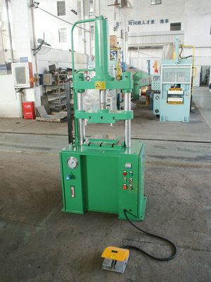 Y31系列双柱液压机2